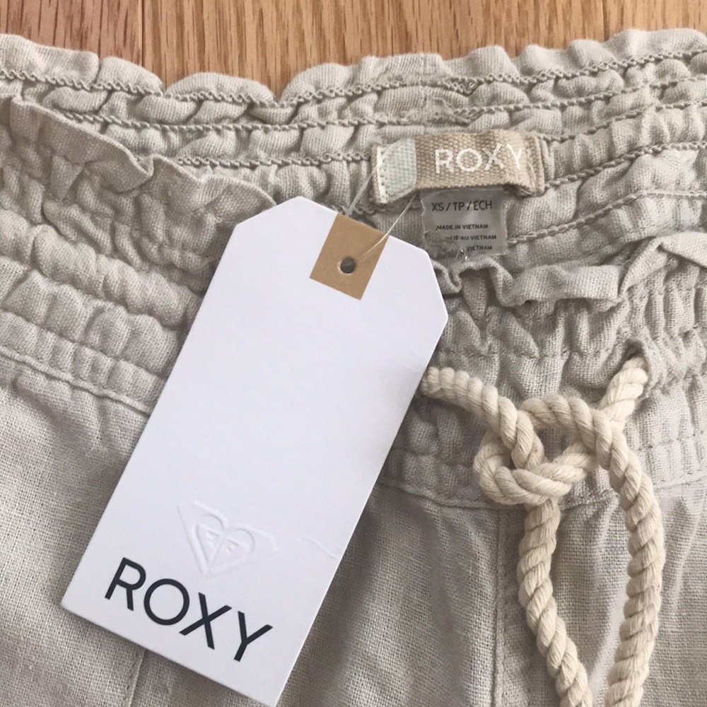 New! Roxy XS tan linen /cotton pants. - Picture 2 of 10